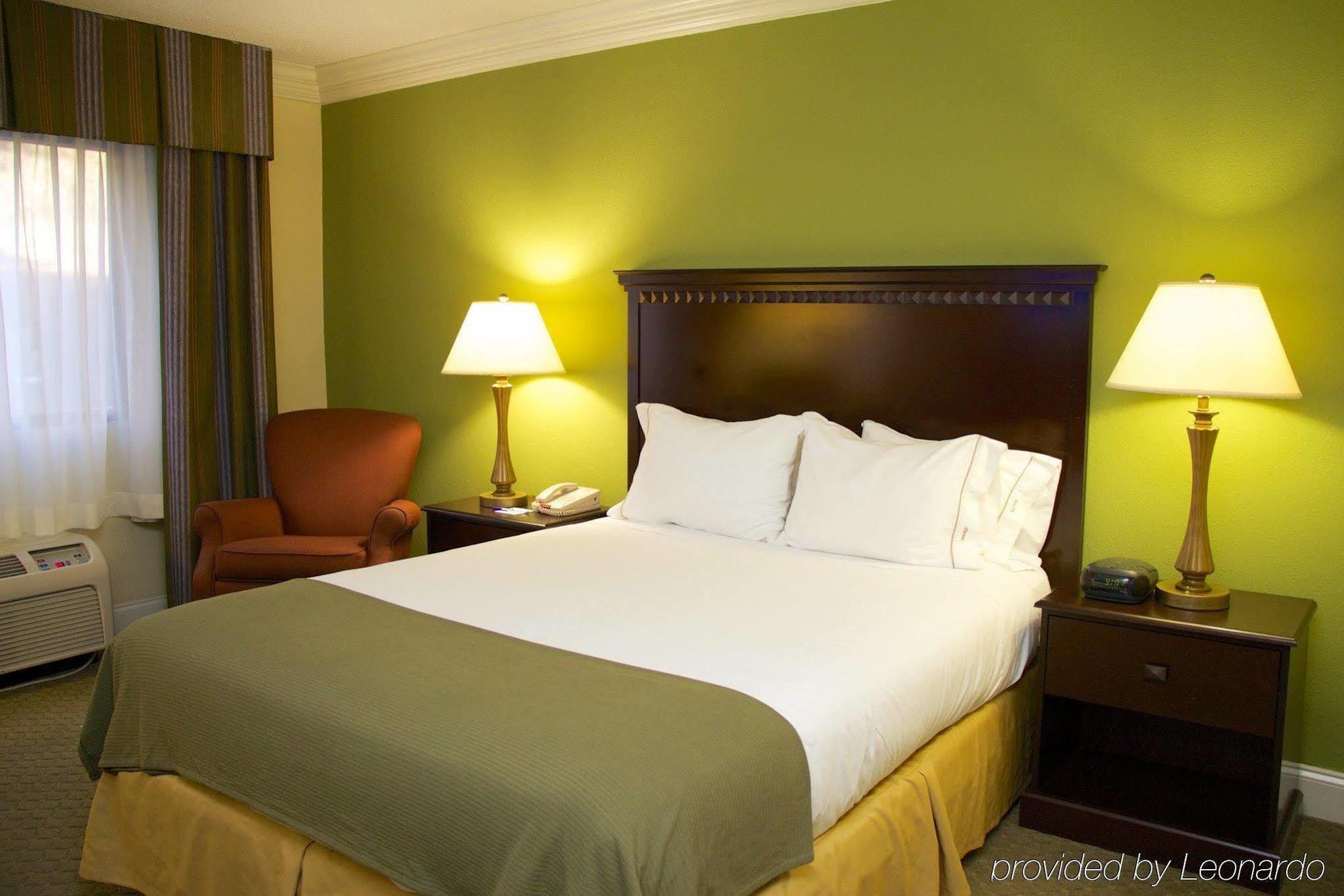Holiday Inn Express Athens - University Area By Ihg Ngoại thất bức ảnh
